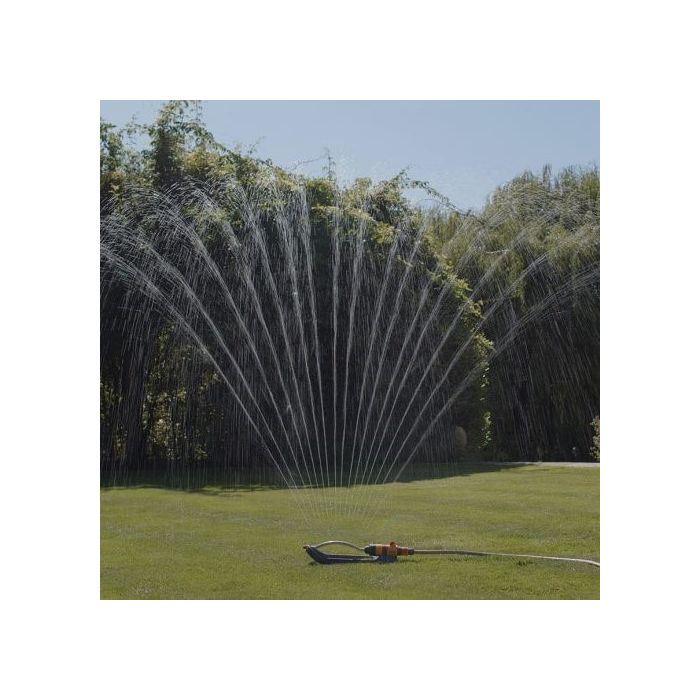 Hozelock Rectangular Sprinkler Plus - 220m. A sprinkler that outputs water with even coverage provides the perfect solution for any garden.