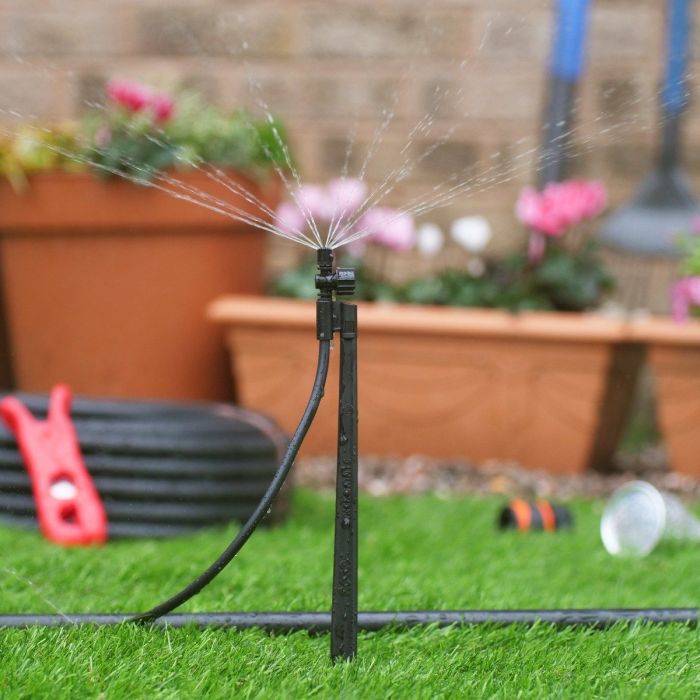 HydroSure Adjustable Vari-Jet™ with Stake Assembly – 360° Pattern - 0-75 L/h - Pack of 5. Adjust the spray pattern so it does not overthrow the garden bed.