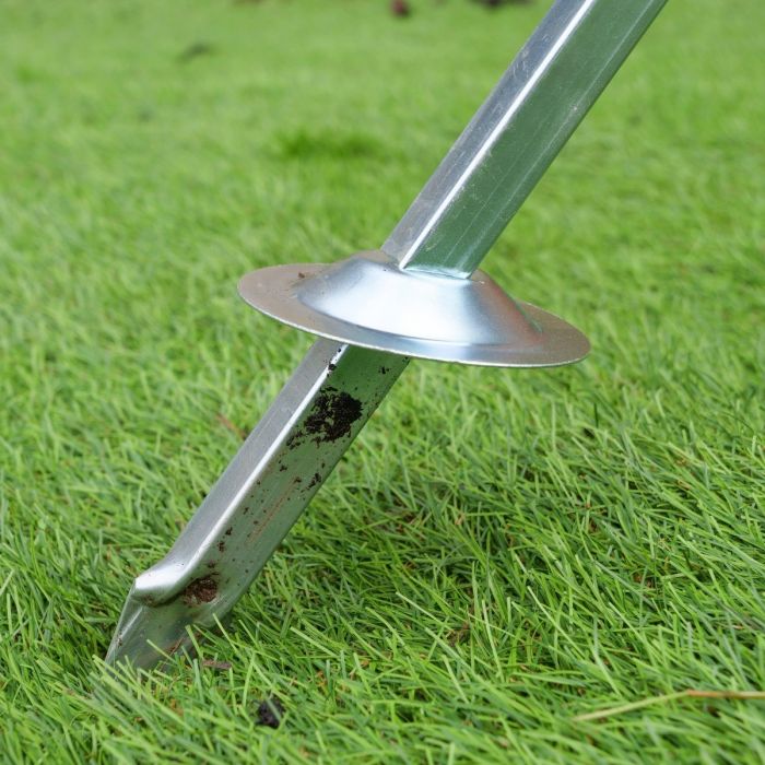 Telescopic Sprinkler Tripod 3/4" and 1/2" features three spikes to anchor itself into position without falling over.